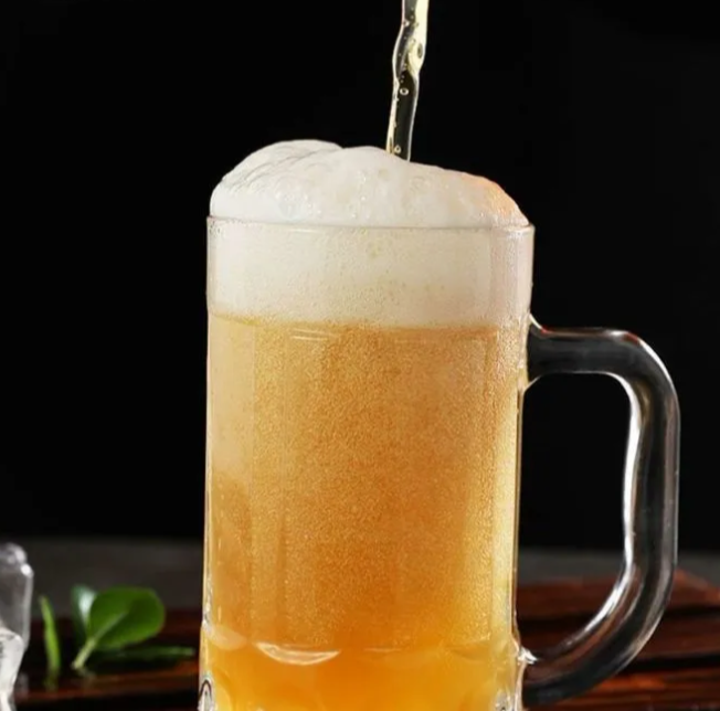 More and more Dutch people are buying beer from neighboring countries